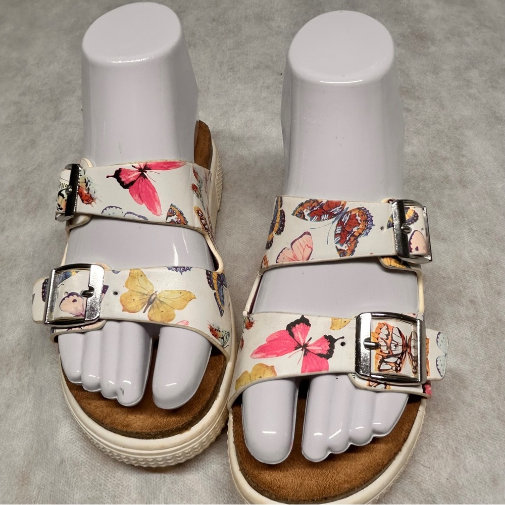 Wonder Nation White and Pink Sandals with Floral Design